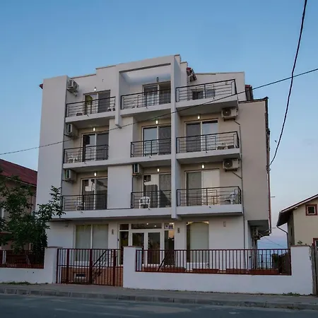 Vila Ara Pensión *